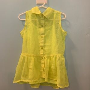 Beautiful size 4/5 shirt!